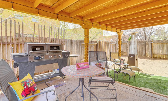 S.r. Marmon Casa | 4 Mi to Old Town Plaza: Albuquerque Home w/ Patio