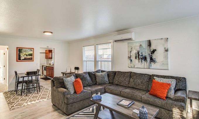 South Tacoma Casa | 4 Mi to Several Museums: Quaint Tacoma Home