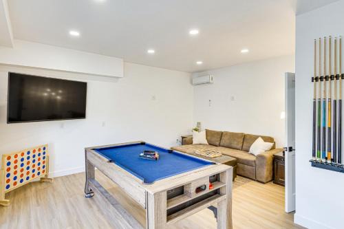 View Park-Windsor Hills Casa | 4 Mi to SoFi Stadium Pet-Friendly LA Area Home