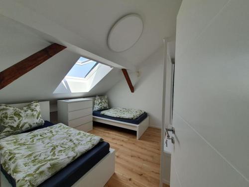 Weststadt Sudlicher Teil Apartamento | 4.OG/Maisonette-Wohnung neu/4-Zimmer/Weststadt