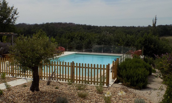 Festalemps Casa | 4-person gîte with swimming pool /Périgord vert