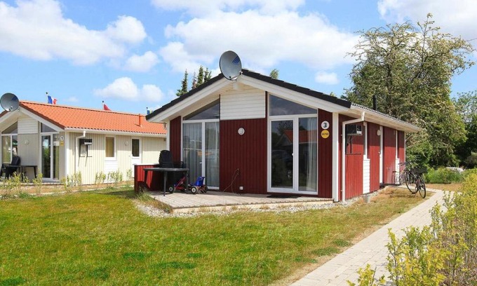 Lensterstrand Casa | 4 person holiday home in GROEMITZ