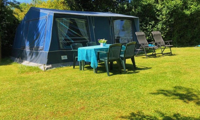 Anna Paulowna Otro | 4 persoons ingerichte tent op kleine camping