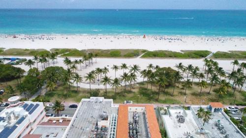 South Beach Casa | 4 RM on Beach SoBeSuites by AmericanVacationLiving