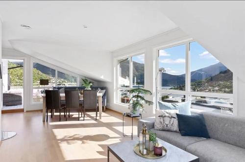 Sogndal Apartamento | 4 roms leilighet ved Fosshaugane Campus