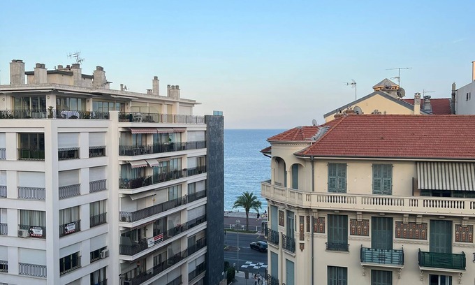 La Madeleine Apartamento | 4 rooms apartment front of the sea.