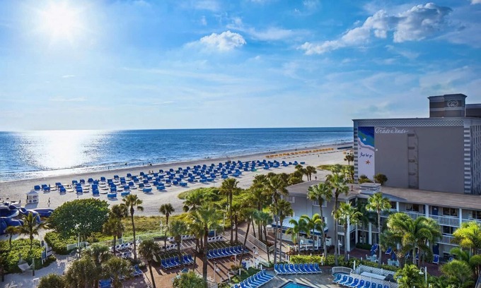 St. Pete Beach Hotel | 4 Roomy Units, Walk to Island Attractions, Parking and Onsite Pool!