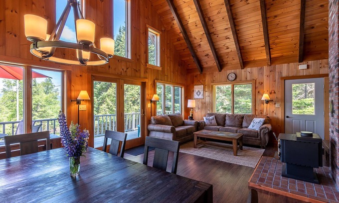 Rangeley Cabina | 4-Season Rangeley Cabin - Wood Stove, Water Views, Fiber Internet, Game Room