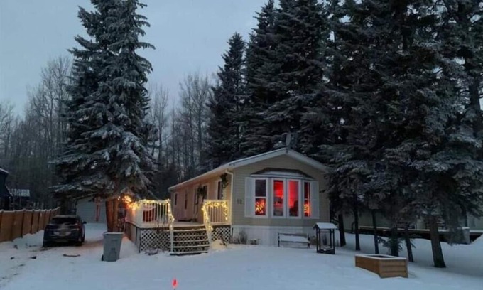 Westerose Cabina | 4 Seasons Lakeview Cottage at Pigeon Lake