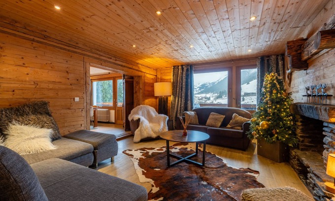 La Clusaz Apartamento | El apartamento Tavaillons 2 4 estrellas, situado en un magnífico chalet alpino