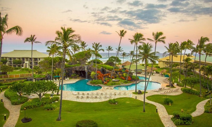 Hanamaulu Complejo | 4 Star Beachfront Resort. AC. Lanai. Restaurant. Pool. Gym. Spa.