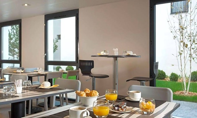 Perrache Hotel | Hotel de 4 estrellas ∙ Aparthotel Adagio Lyon Patio Confluence