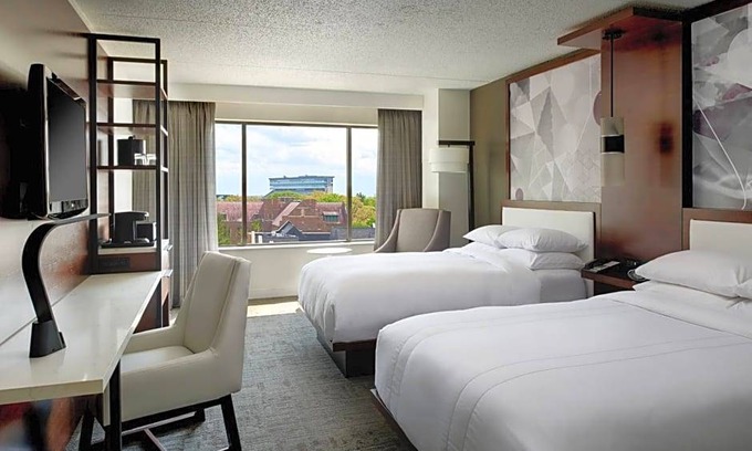 Grand River Hotel | Hotel de 4 estrellas ∙ Marriott East Lansing at University Place