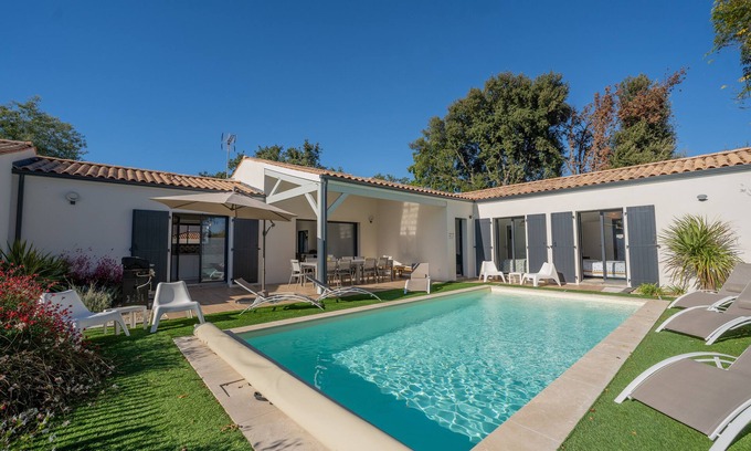 Vaux-sur-Mer Villa | 4-star VILLA of 175 m2, 500 m from the beach at NAUZAN