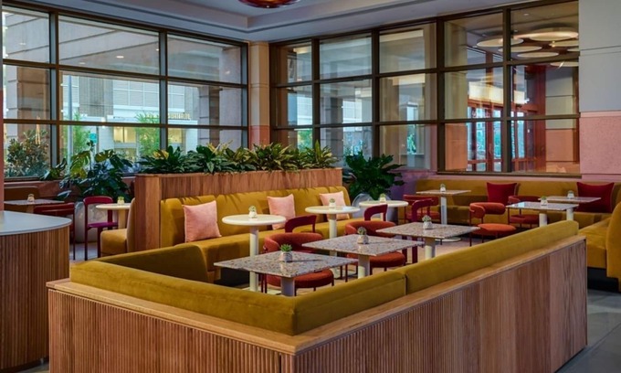 Red River Cultural District Casa | 4 Stylish Rooms Just Few Miles to Moody Center - Enjoy Bold Decor and Comfort