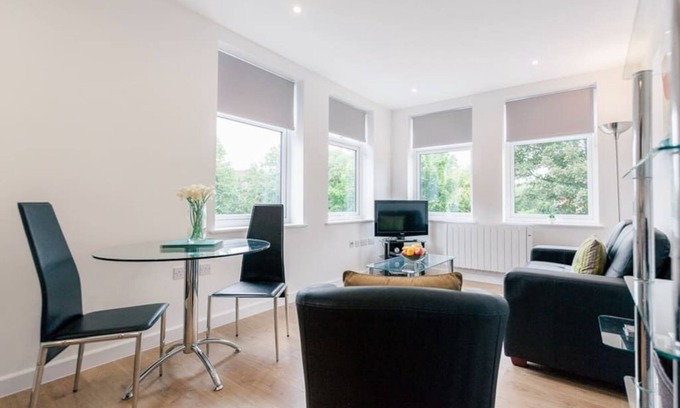 Leatherhead Apartamento | 4 Swan House -1 bedroom apartment