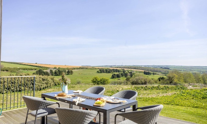 North Buckland Cabaña | 4 The Vista, Willingcott Nr Woolacombe - Outdoor shower/ On-site pool / EV charger/ Ecohome