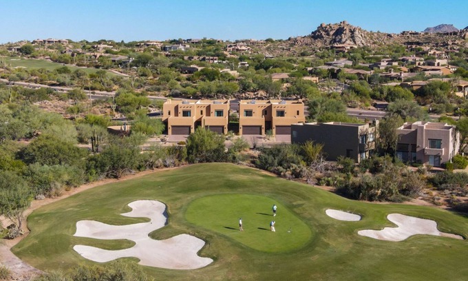 Troon North Casa | 4 Villas/40 Guests: Walk to Troon North Golf Club