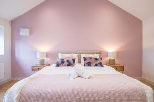 Cambridge Chalet De Esquí | 4 x Newly refurbished private access rooms with ensuites - restaurant on-site