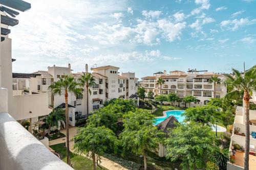 San Luis de Sabinillas Apartamento | 40 Comfortable apartment next to Puerto De La Duquesa