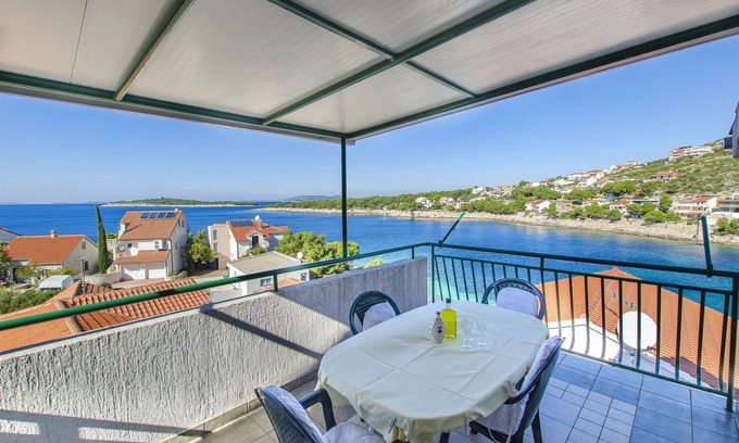 Primosten Burnji Apartamento | 40 m² Apartamento ∙ 1 habitación ∙ 4 huéspedes