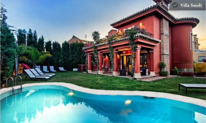Torremolinos Villa | 400 m² Villa ∙ 4 habitaciones ∙ 8 huéspedes