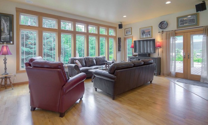 Juneau Casa | ¡Precios de $ 400 fuera de temporada!