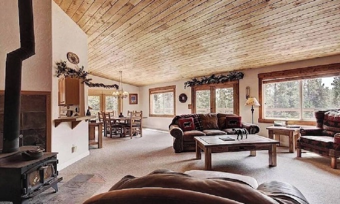 Valley of the Sun Casa | 4000sqft Lux W Pool/Spa, Sauna, Zipline & Tubing Hill!