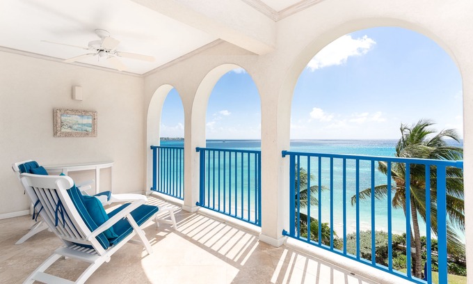 Oistins Condominio | #402 Oceanview Beachfront at Maxwell Beach Villas