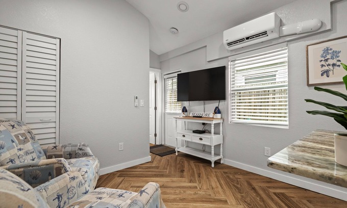 Dunedin Cabaña | 409 1 Bedroom in Downtown Dunedin