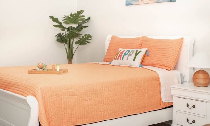 West Ocean City Complejo | 41. Charming, renovated room at Quiet Sun resort