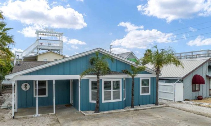 Gulf Lagoon Beach Casa | 4110 Nancee Dr - Mermaid Lagoon by Blue Swell