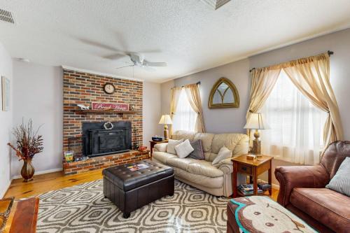Caine Woods Casa | 416 - 141st St