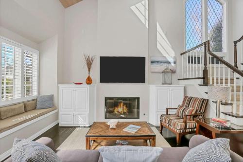 Corona del Mar Casa | 416 Dahlia