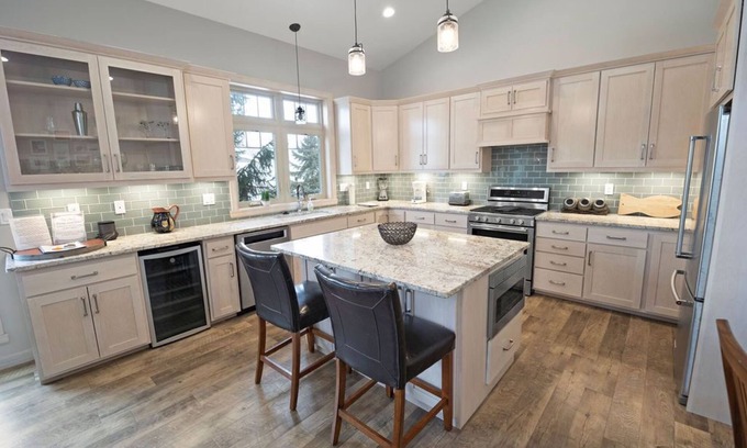 Fish Creek Condominio | 4190 Cottage Row Ct. - Nueva construcción en el centro de Fish Creek - ¡Camina por todas partes!