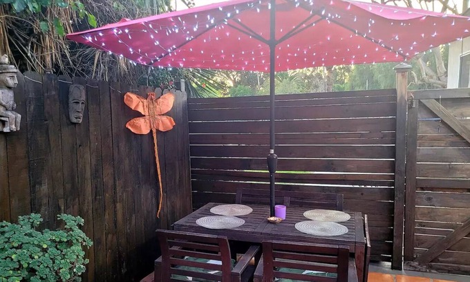 View Park-Windsor Hills Apartamento | 420 Friendly Sweet Lil' Guesthouse by Sofi & LAX
