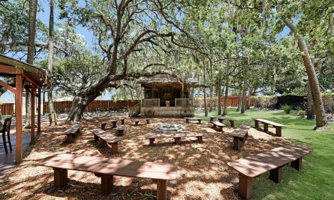 River Ranch Casa | 429c) Chic decor with tons of amenities!