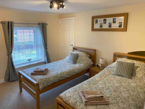 Coedpoeth Casa | 43 Heol Maelor- A Homely Cottage in Wrexham, North Wales