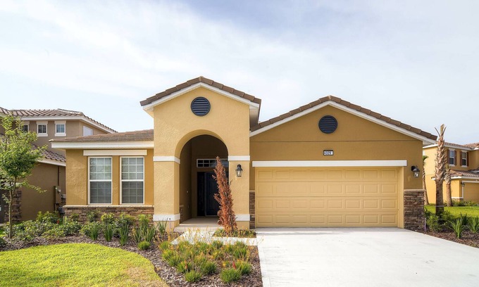Sunridge Woods Casa | La experiencia de Orlando En este lujo de 5 dormitorios 5 baños W / Pool & Spa, sala de juegos