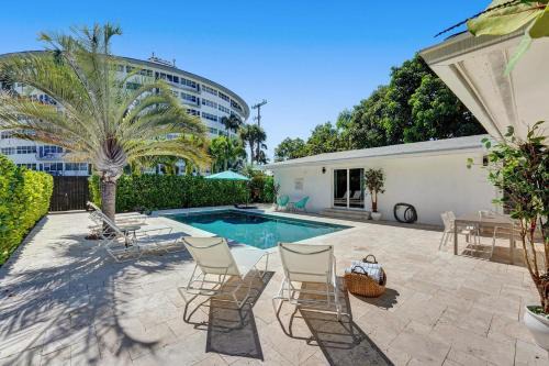 Dolphin Isles Casa | 44 Canal Home With Heated Pool & Free Dock