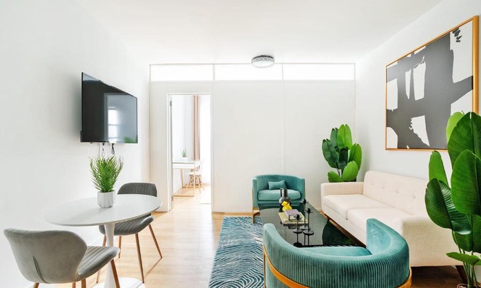 Midtown West Apartamento | 444-3F Newly renovated 1BR in Hell's Kitchen