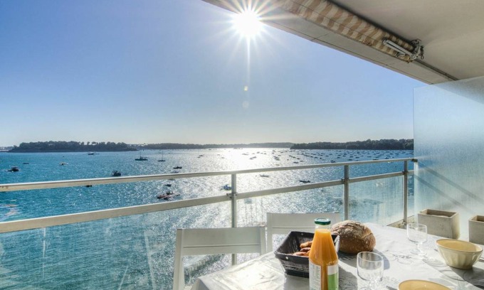 Dinard Apartamento | 45 m² Apartamento ∙ 1 habitación ∙ 2 huéspedes