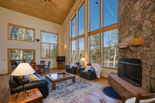 Columbine Lake Casa | 450 Beaver Circle