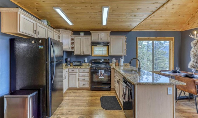 San Juan River Village Casa | 452 Swiss Village Dr
