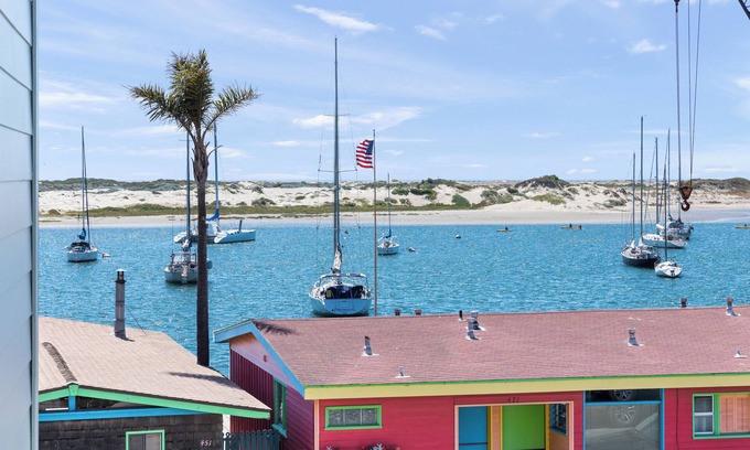 Morro Bay Hotel | 456 Embarcadero Inn & Suites