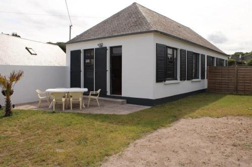 Erquy Villa | 481 - Maison de pêcheur à 50m de la plage de Caroual.