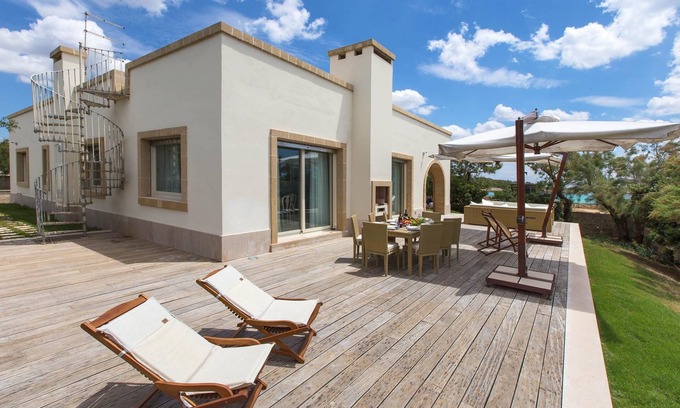 Torre Castiglione Villa | 481 Villa Bianca