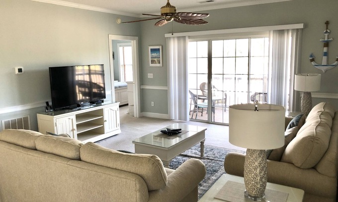 Central Myrtle Beach Condominio | 4877 Dahlia Ct Magnolia North 205 3 Bedroom Condo by RedAwning