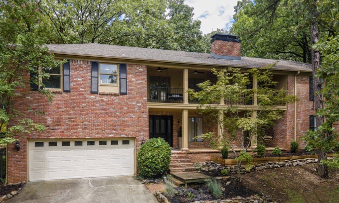 River Mountain Casa | 4BD 3.5BA Family Retreat + 1/2 Basketball Court