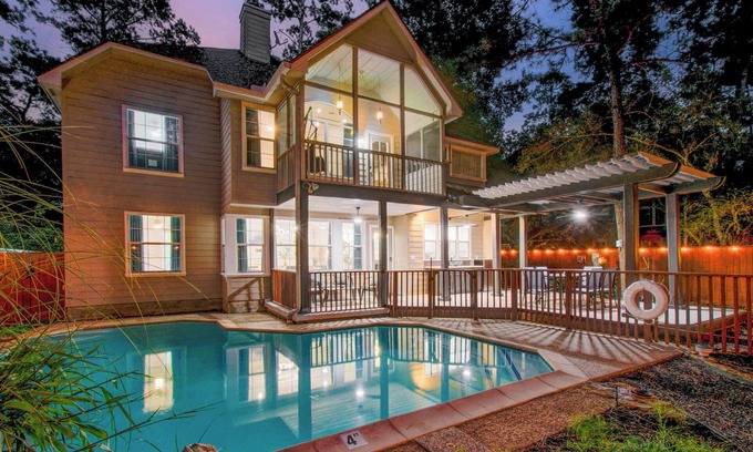 Alden Bridge Casa | 4BD/3BA Stylish Home w Game Room, Backyard, Pool